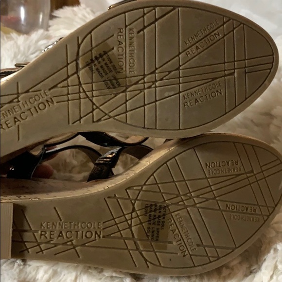 Kenneth Cole Reaction Action Doll Sandals - NWOT - Picture 4 of 8